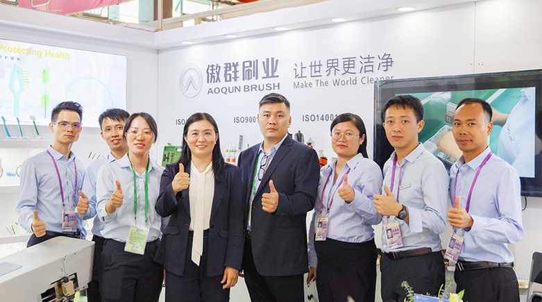 20年條刷行業(yè)經(jīng)驗(yàn)團(tuán)隊(duì)，為您提供專(zhuān)業(yè)毛刷條定制方案