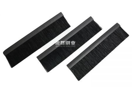 傲群鋁合金/橡膠機(jī)柜毛刷：守護(hù)設(shè)備運(yùn)行，筑牢防護(hù)屏障?